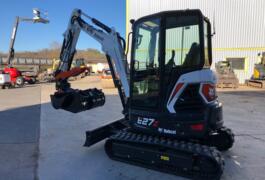 Location outil Location Mini Pelle Bobcat, 2T7 particuliers et professionnels  Bobcat près de Le Blanc-Mesnil