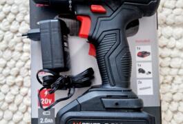 Location outil Perceuse visseuse Sans-fil près de Pins justaret