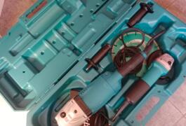 Location outil Meuleuse 230mm Makita près de Vannes