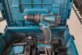 Location outil Perceuse visseuse Sans-fil Makita près de St denis