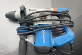 Location outil Perforateur à percussion électrique près de Non renseignée