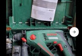 Location outil Perceuse électrique Bosch près de Noisy-le-Roi