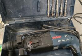 Location outil Perforateur Bosch  Bosch près de St denis