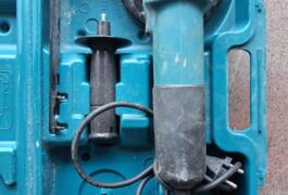 Location outil Meuleuse d angle électrique Makita près de Baden