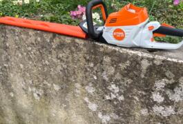 Location outil Taille haie électrique Stihl près de Vienne en arthies