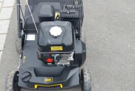 Location outil Scarificateur démousseur Thermique près de Bourgbarré