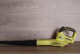 Location outil Souffleur électrique Ryobi près de Jauldes