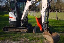 Location outil Mini pelle Avec conducteur près de Neaufles-Saint-Martin