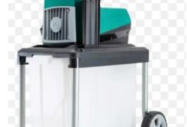 Location outil Broyeur de végetaux électrique près de Ydes