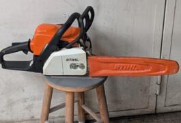 Location outil Tronçonneuse à bois Thermique Stihl près de Pontault-Combault