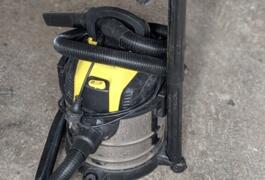 Location outil Aspirateur eau poussière électrique près de Pontault-Combault