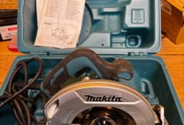 Location outil Scie circulaire électrique Makita près de Ligny en barrois