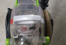 Location outil Aspirateur eau poussière électrique près de Saint-Herblain