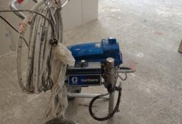 Location outil Pistolet Peinture airless ultramax graco  Graco près de Luc la primaube