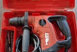 Location outil Perforateur à percussion électrique Hilti près de Mandelieu-la-Napoule