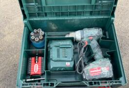 Location outil Visseuse perceuse Sans-fil Metabo près de Gapree