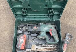 Location outil Burineur perforateur électrique Metabo près de Gapree