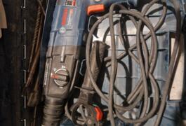 Location outil Perforateur électrique Bosch près de Élancourt