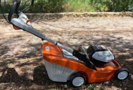 Location outil Tondeuse électrique Stihl près de Rognes