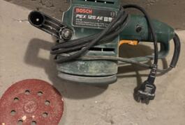 Location outil Ponceuse électrique Bosch près de Montrouge