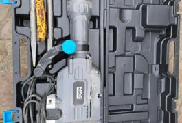 Location outil Marteau piqueur électrique Mac-allister près de Orvault