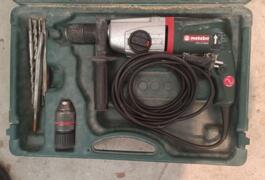 Location outil Perforateur à percussion électrique Metabo près de Mizérieux