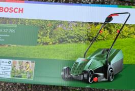 Location outil Tondeuse à gazon électrique Bosch près de Herblay-sur-Seine