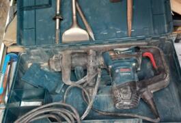 Location outil Perforateur burineur électrique Bosch près de Rezé
