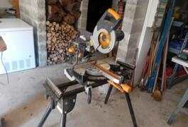 Location outil Scie radial  Black et decker près de Cambernon