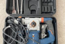 Location outil Marteau perforateur électrique près de Faches-Thumesnil