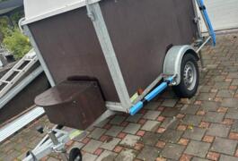 Location outil Remorque Moins de 750kg près de Non renseignée