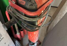 Location outil Marteau piqueur électrique Hilti près de Cavaillon
