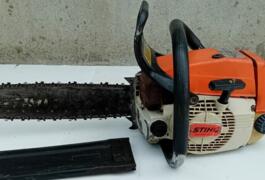 Location outil Tronçonneuse à bois Thermique Stihl près de Varzay