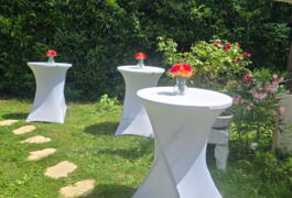 Location outil Table mange debout  près de Évry-Courcouronnes