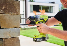 Location outil Perceuse Ryobi 18v avec percussion  Ryobi près de Saint-Germain-du-Puch