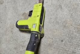 Location outil Ponceuse bordureuse électrique Ryobi près de Saint-Sauveur-de-Puynormand