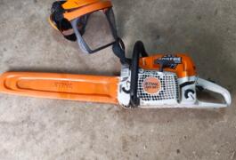 Location outil Tronçonneuse à bois Thermique Stihl près de Nainville-les-Roches