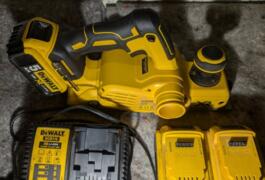 Location outil Raboteuse électrique Dewalt près de Jouy-le-Moutier