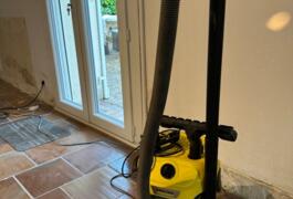 Location outil Aspirateur eau poussière électrique Karcher près de Puisseguin