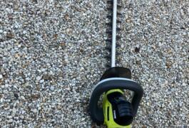 Location outil Taille haie électrique Ryobi près de Vendôme