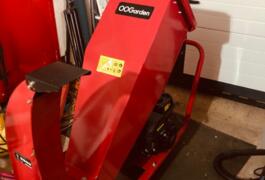 Location outil Broyeur végétaux  Briggs &amp; stratton près de Villages du Lac de Paladru