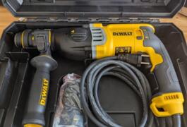 Location outil Perforateur burineur filaire  Dewalt près de Metz