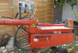 Location outil Fendeuse de buches électrique près de Aigrefeuille d aunis