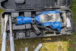 Location outil Marteau piqueur électrique près de Pommeret