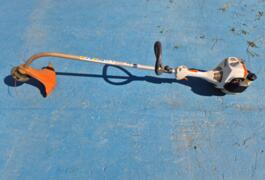 Location outil Rotofil Thermique Stihl près de Paron