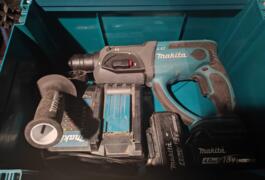 Location outil Burineur perforateur électrique Makita près de Saivres