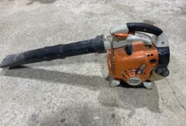 Location outil Aspirateur souffleur Thermique Aeg près de Mimet