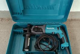 Location outil Burineur perforateur Électrique Makita près de Halluin