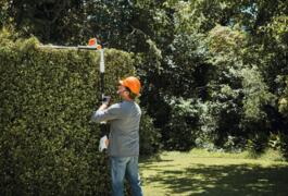 Location outil Taille haie sur perche Électrique Stihl près de Belley