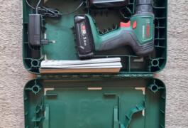 Location outil Perceuse Sans-fil Bosch près de Le Plessis-Robinson